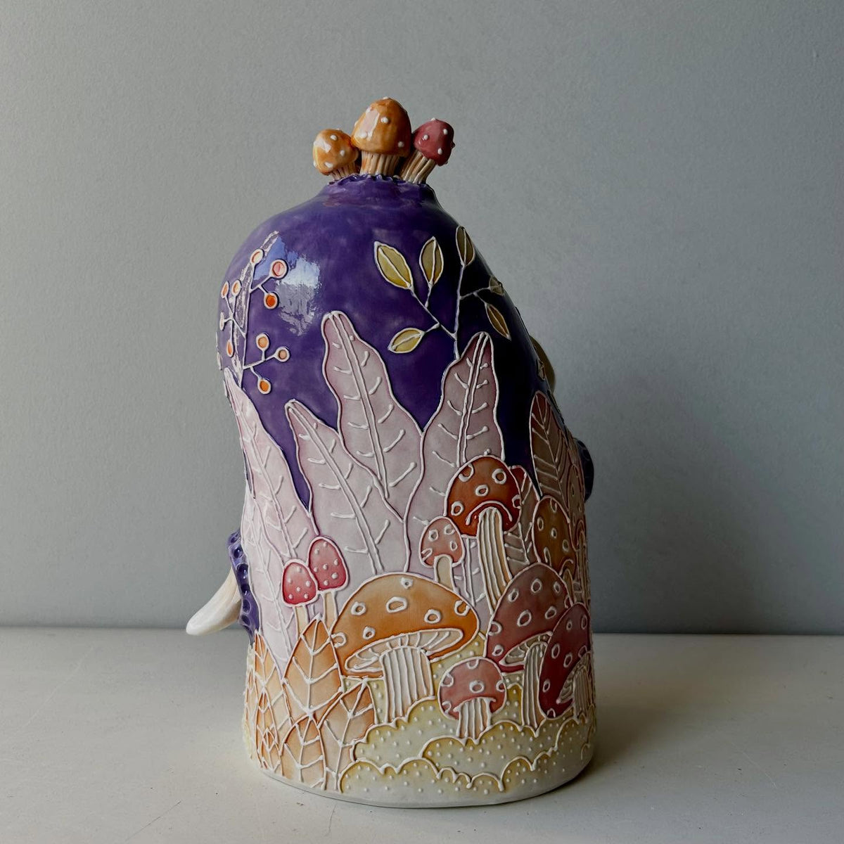 Handmade Ceramic Sleeping Bear Vase | Whimsical Illustrated Pottery Vase with Mushrooms | Cute Woodland Home Decor | Unique Gift for Her