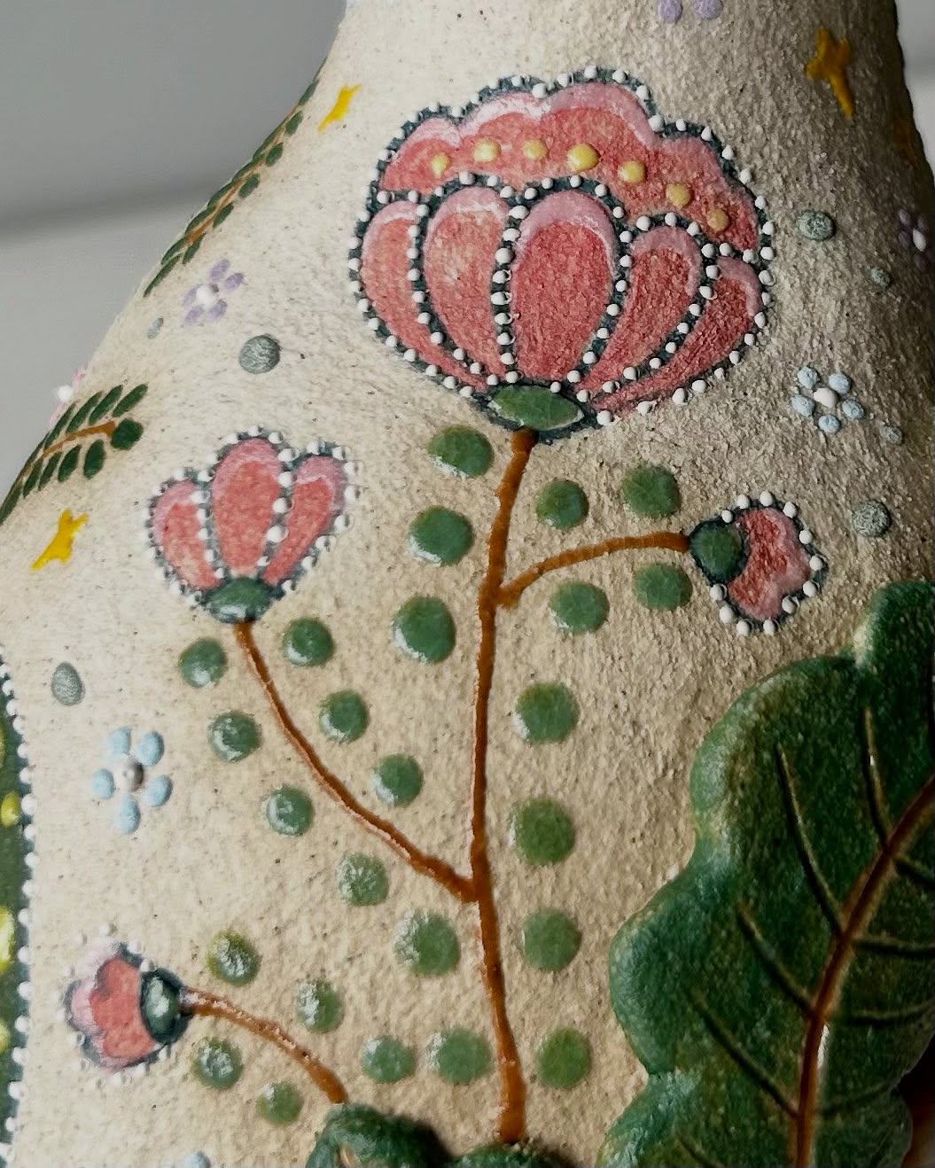 Handmade Ceramic Sleeping Fox Vase | Whimsical Woodland Pottery Bottle with 3D Leaves | Cute Nature Home Decor | Unique Gift for Her